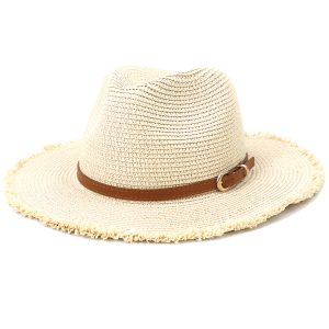 chapeau de paille effiloché