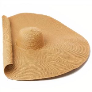 chapeau de paille grand modèle