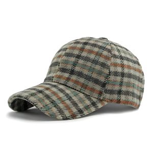 casquette à motifs écossais