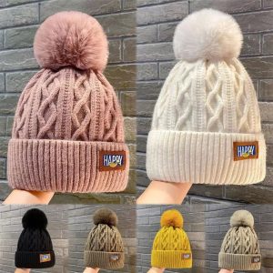bonnet hiver avec pompon doux