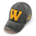 casquette lettre W