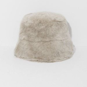chapeau mode en fausse fourrure