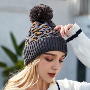 bonnet femme léopard