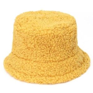 chapeau bob fourrure mouton jaune
