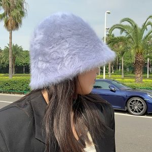 chapeau japonais en fourrure bleue