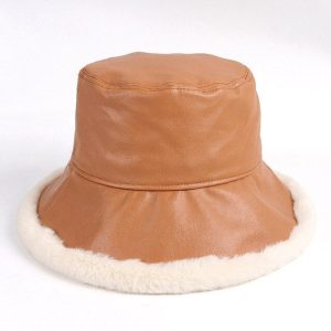 chapeau en cuir et fourrure